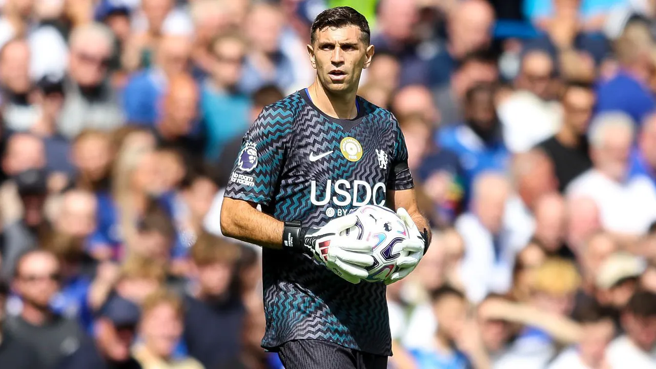 Emiliano Martinez.