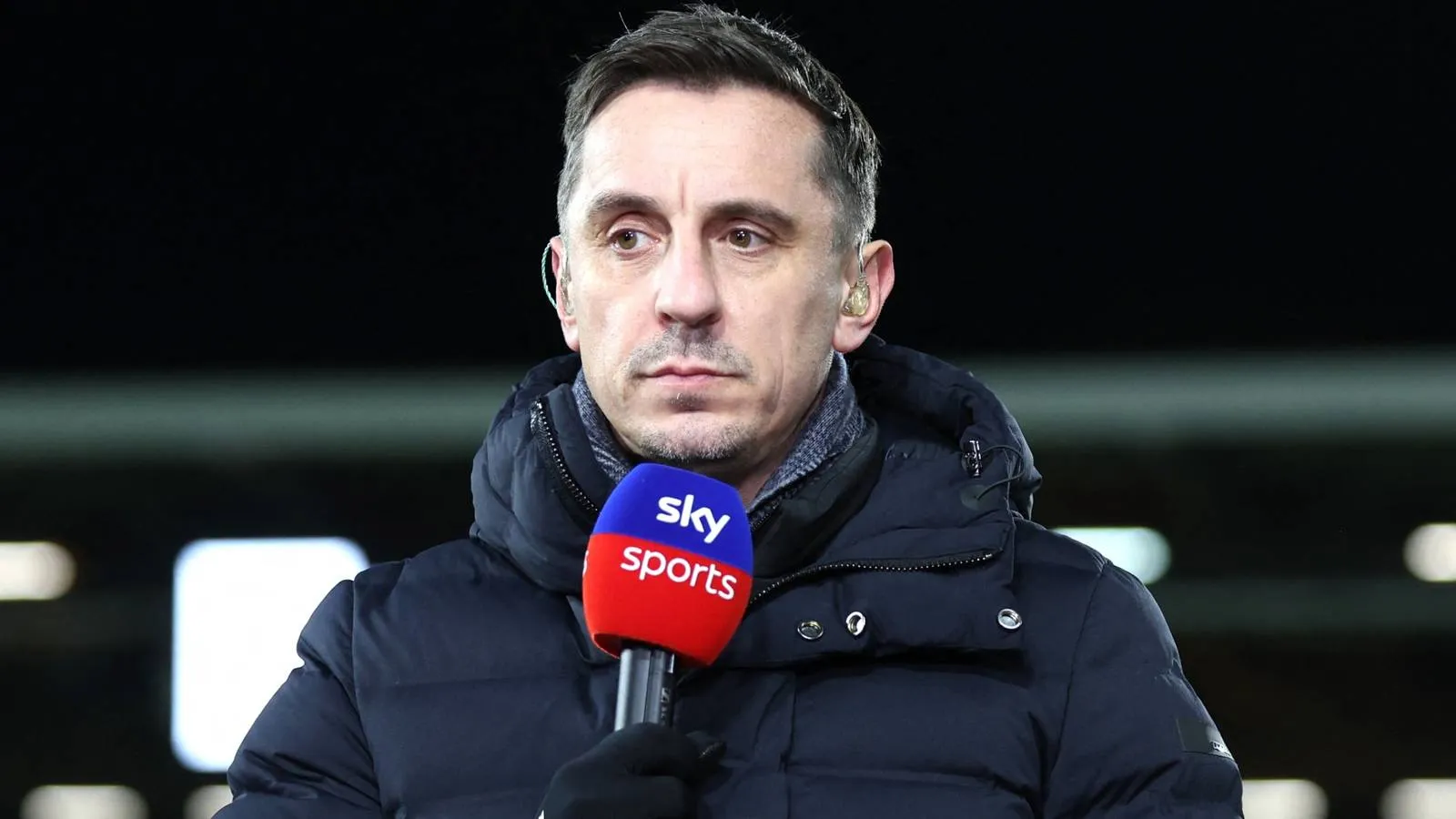 Gary Neville Dorong Man Utd Segera Amankan Dua Pemain Baru Jelang Tenggat Transfer - sumber: (givemesport)