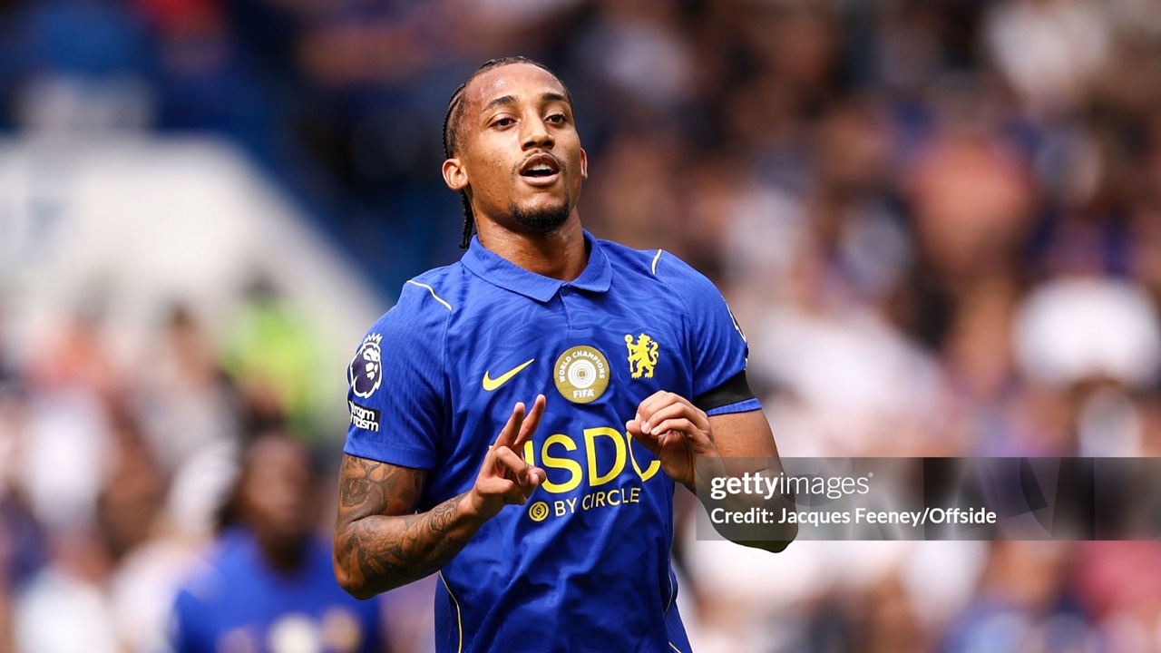 Joao Pedro Dikecam Akibat Selebrasi Berlebihan ke Arah Fans Brighton