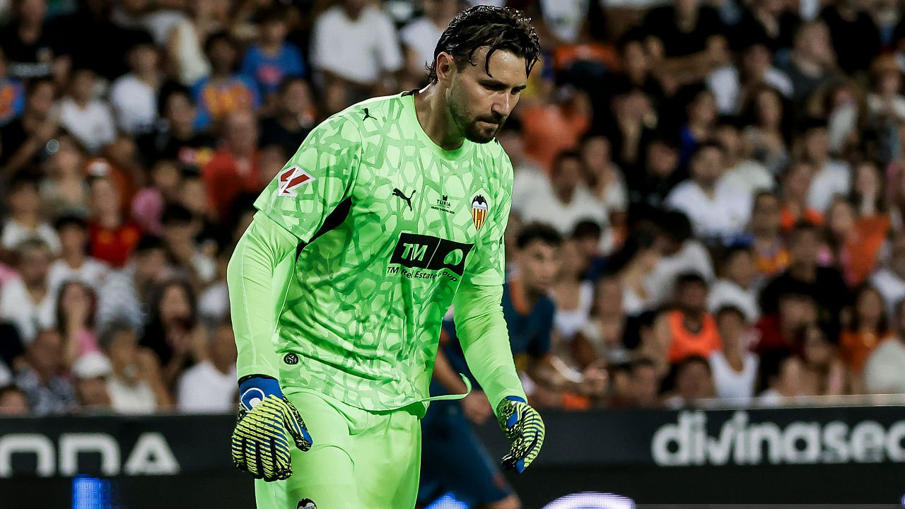 Lupakan Deportivo La Coruna, Stole Dimitrievski Minta Valencia Move On
