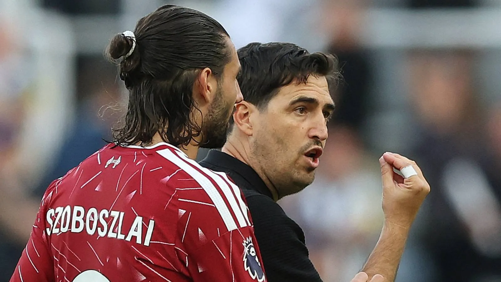 Mantan Wasit Liga Inggris Desak Perubahan Aturan Usai Insiden Liverpool - sumber: (givemesport)