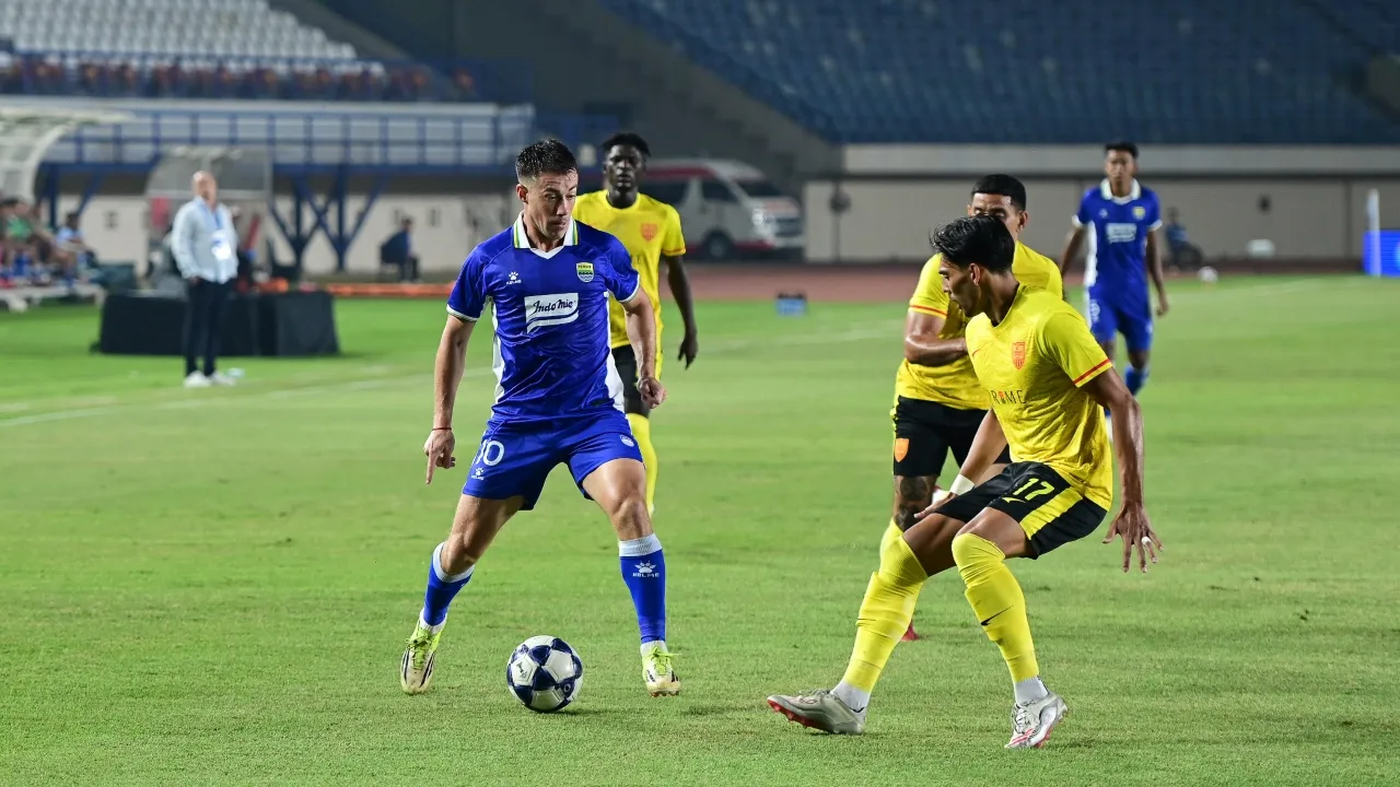 Winger Persib, Mariano Peralta