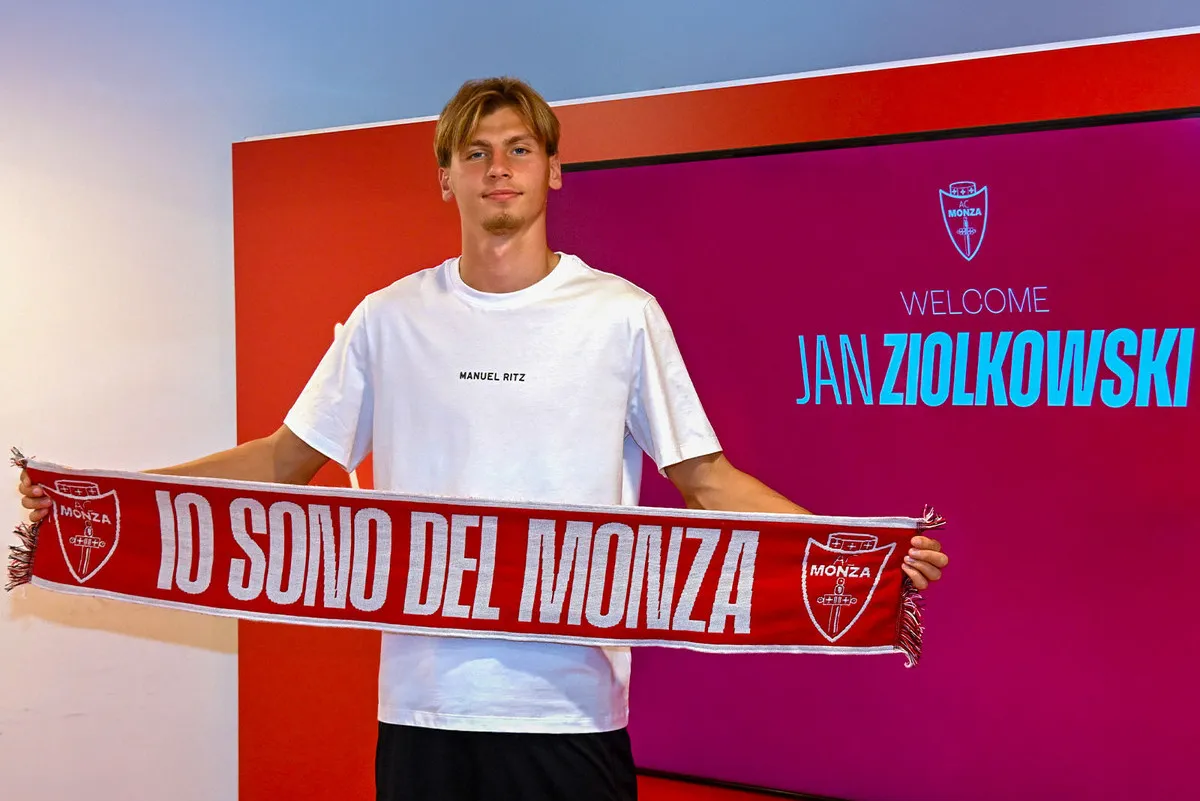 Monza Resmi Gaet Ziolkowski dari Roma, Opsi Pembelian €18 Juta - sumber: (footballitalia)