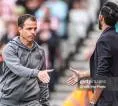 Regis Le Bris Tegaskan Skuad Sunderland Solid Jelang Akhir Bursa Transfer
