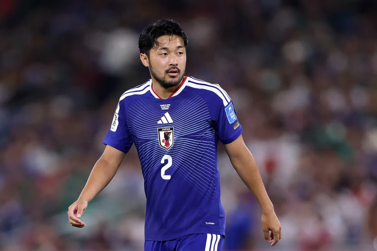 Sugawara Segera Dipinjamkan ke Cagliari dengan Opsi Beli dari Southampton - sumber: (footballitalia)