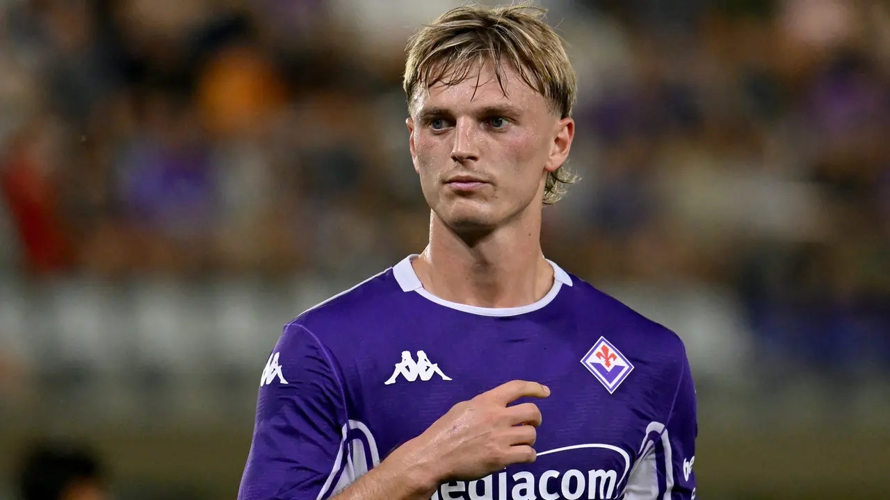 Tinggalkan Fiorentina, Pedulla Ungkap Tujuan Prioritas Albert Gudmundsson