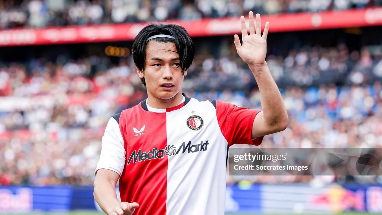 Ayase Ueda Resmi Tinggalkan Feyenoord dan Bergabung ke Lille