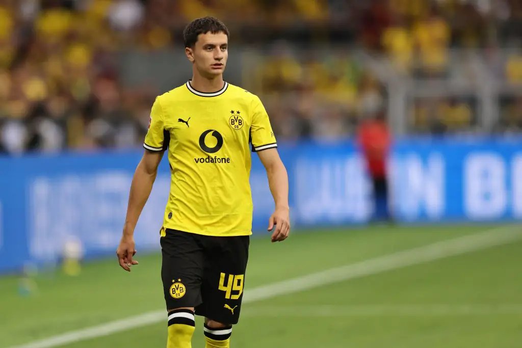 Borussia Dortmund: Negosiasi pinjaman Ethan Nwaneri berlanjut, Southampton menawar Luca Reggiani