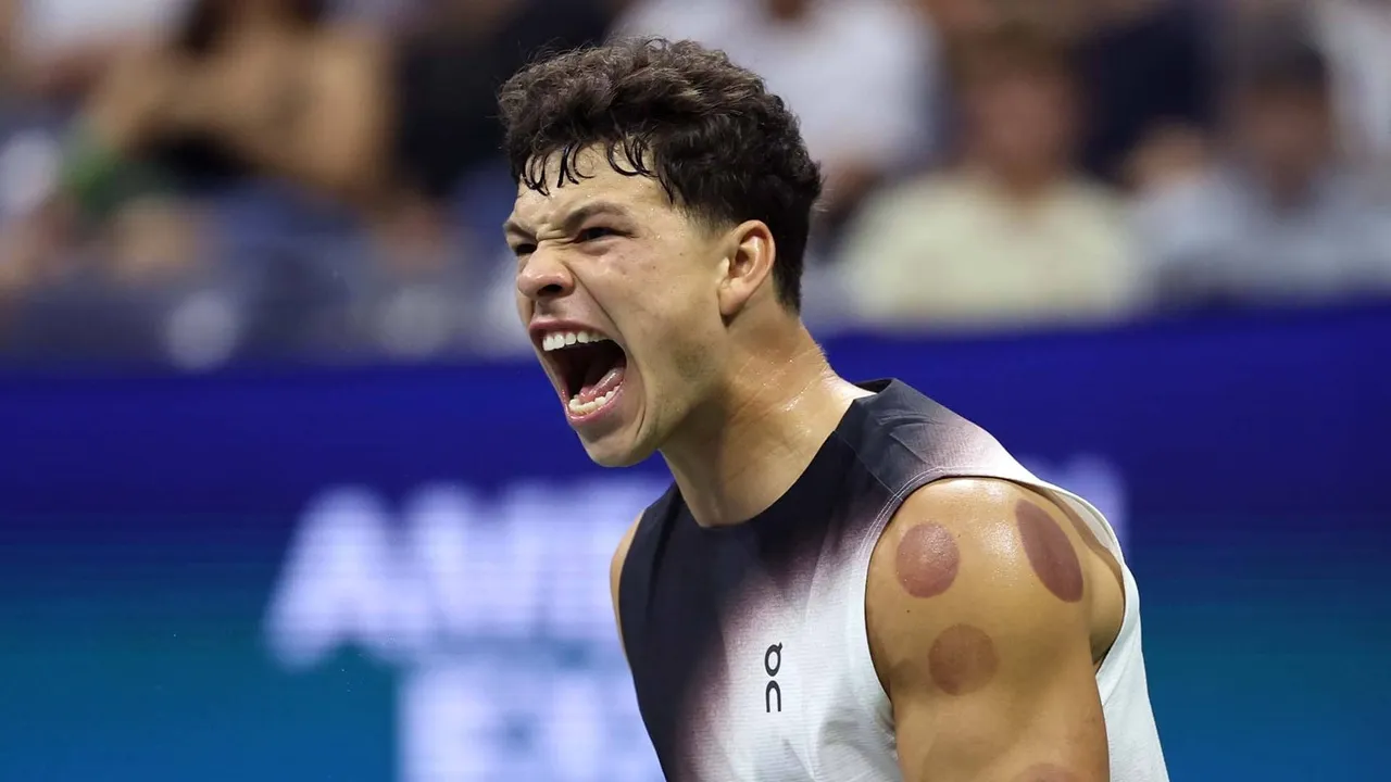 Hasil US Open: Keterpurukan Tak Bendung Ben Shelton Untuk Terus Melangkah