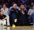 Karyawan Lakers Gembira dengan Peralihan Kepemilikan Baru