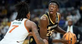 Mark Mitchell Kembali ke Missouri dan Batal Bergabung dengan Kentucky