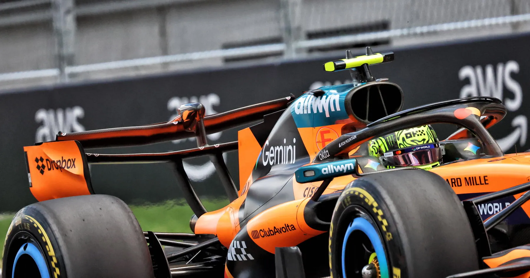 McLaren Siap Gunakan Sayap Baru di GP Italia - sumber: (racingnews365)