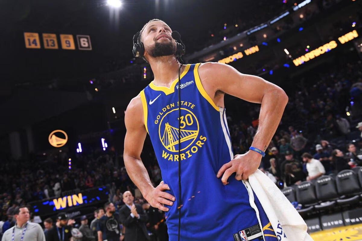 Stephen Curry Tegaskan Masa Depannya Bersama Warriors