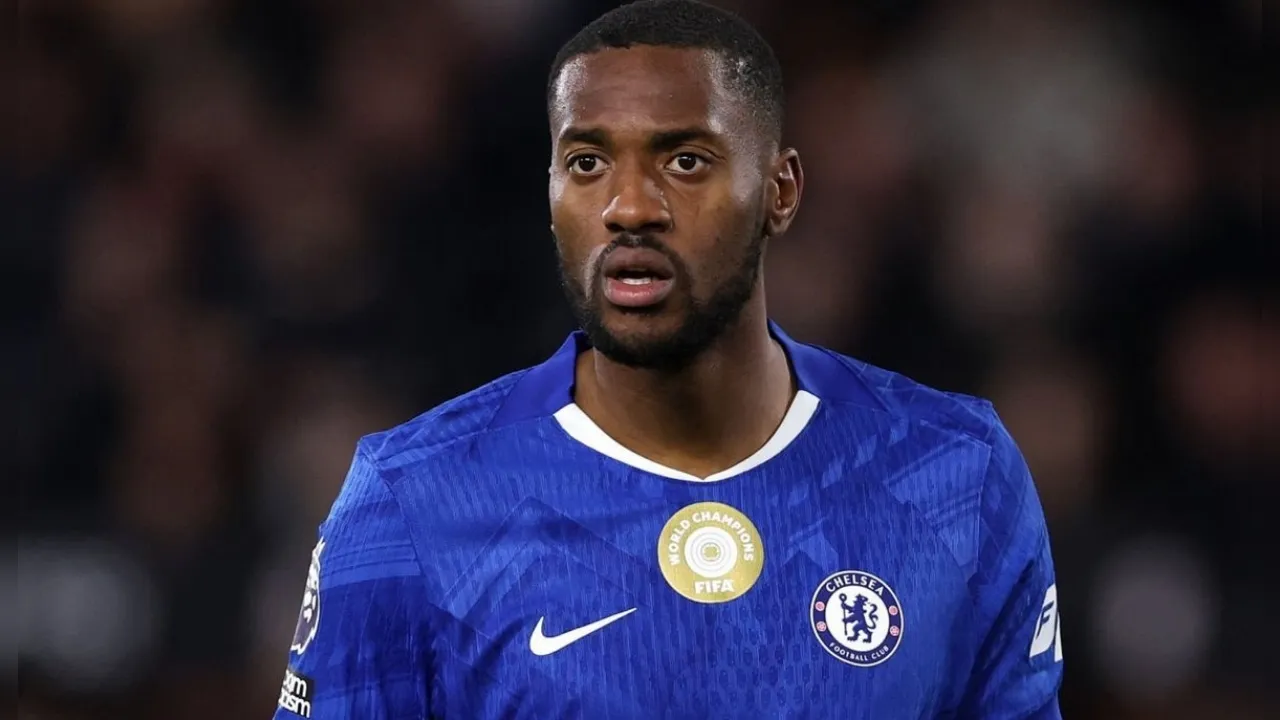 Tosin merapat ke Tottenham