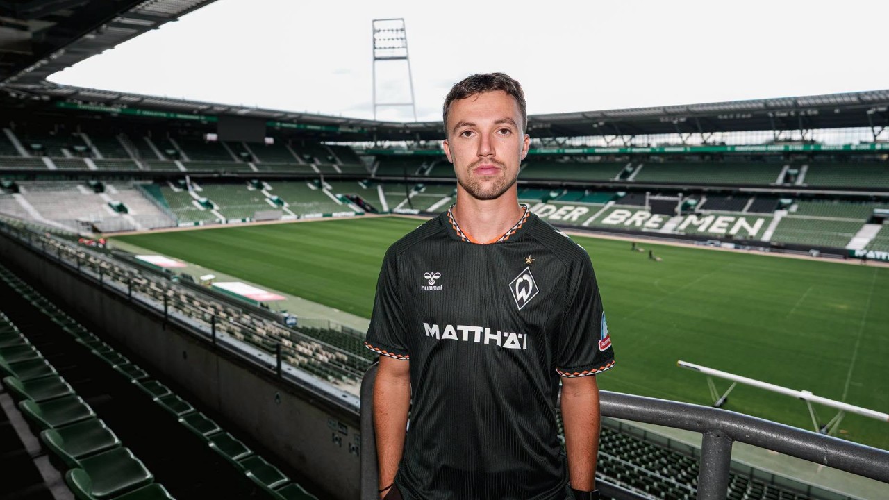Werder Bremen Resmi Boyong Youri Regeer dari Ajax Amsterdam