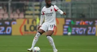 AC Milan Pertimbangkan Lepas Fikayo Tomori ke Fulham