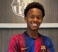 Barcelona Rampungkan Perekrutan Mikael Baza dari Hamburg