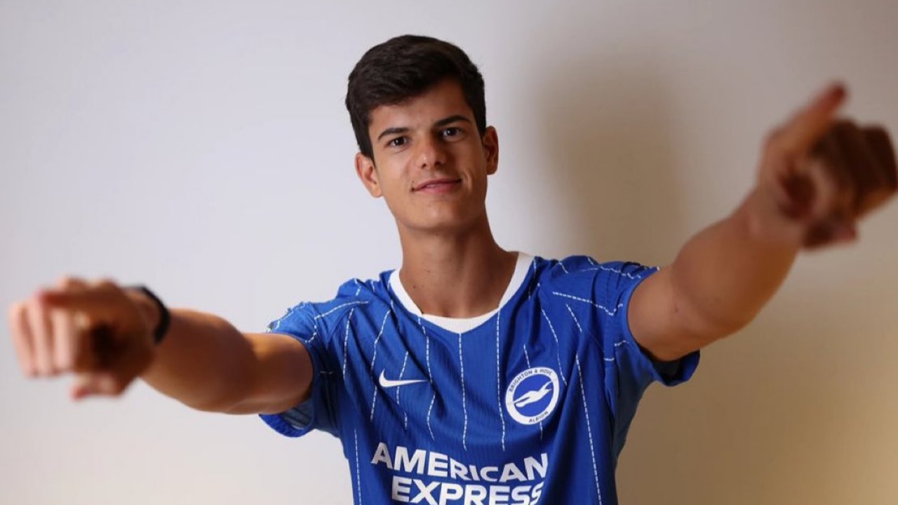 Brighton Amankan Jasa Chema Andres di Deadline Day