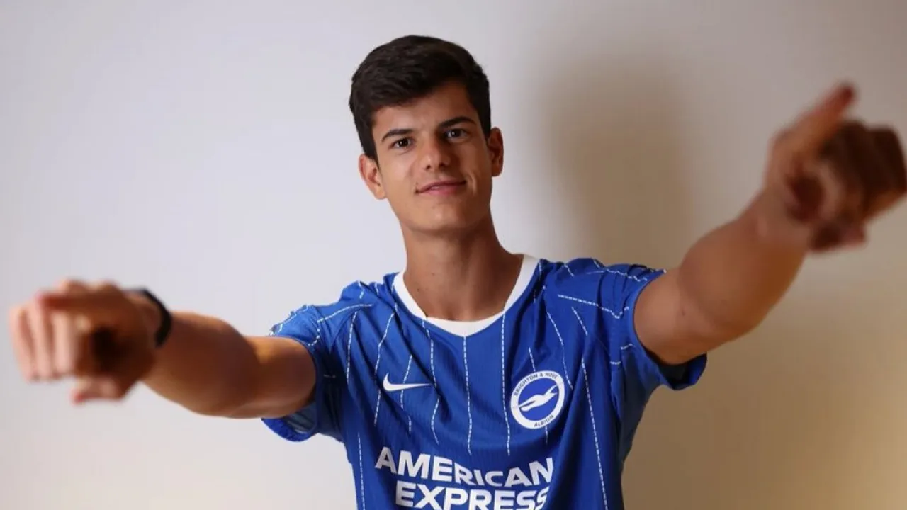 Brighton sepakati nilai transfer Chema Andres dari Stuttgart di batas akhir bursa transfer