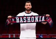 Chris Duarte Resmi Diperkenalkan Tim Basket Baskonia