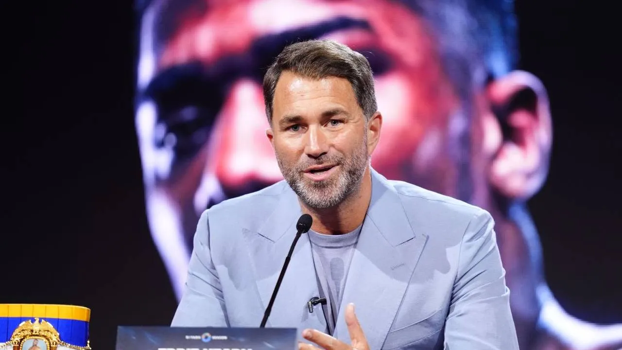 Eddie Hearn bahkan mengaku tidak yakin kesepakatan tersebut dapat diselesaikan tepat waktu. (Foto: Fight TV)