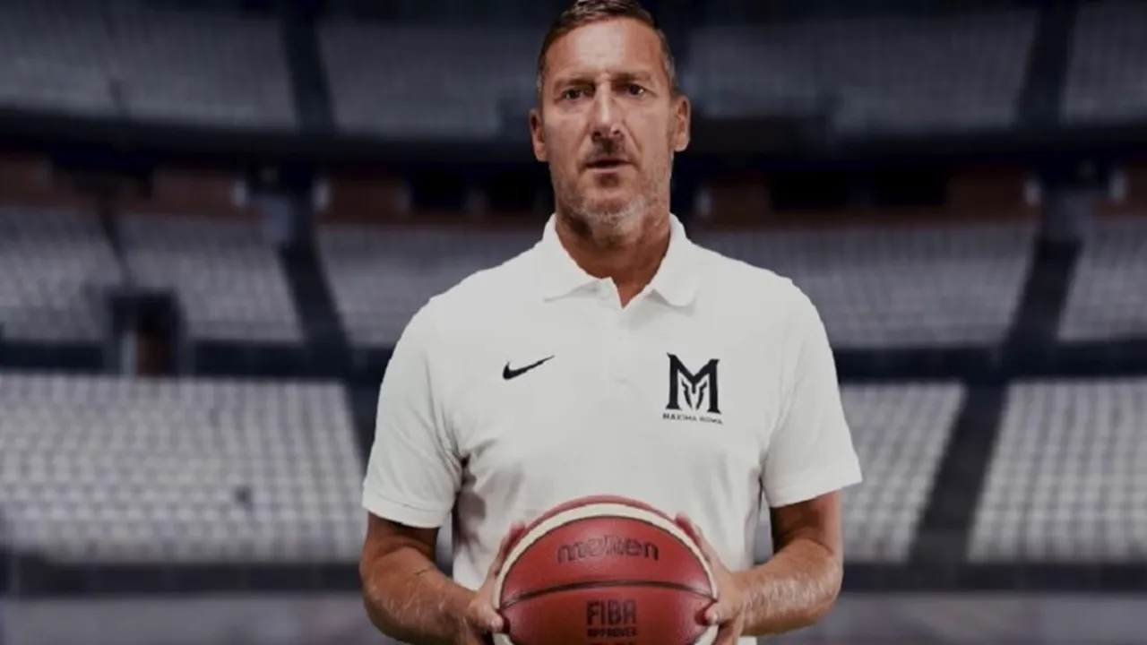 Francesco Totti Gabung dengan Klub Basket Roma