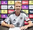 Fulham Resmi Rekrut Hugo Larsson dari Eintracht Frankfurt