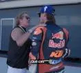 Ibu Marc Marquez Tertangkap Kamera Goda Pedro Acosta di GP Aragon