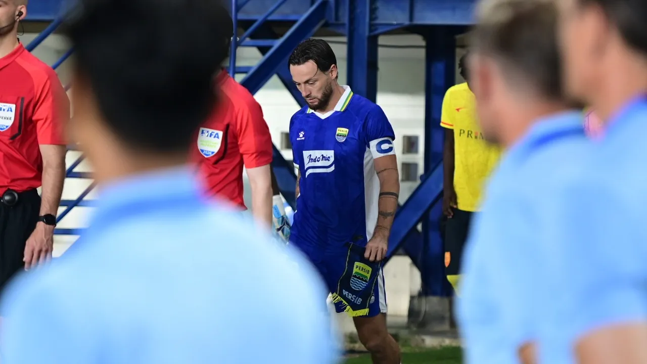 Kapten Persib, Marc Klok