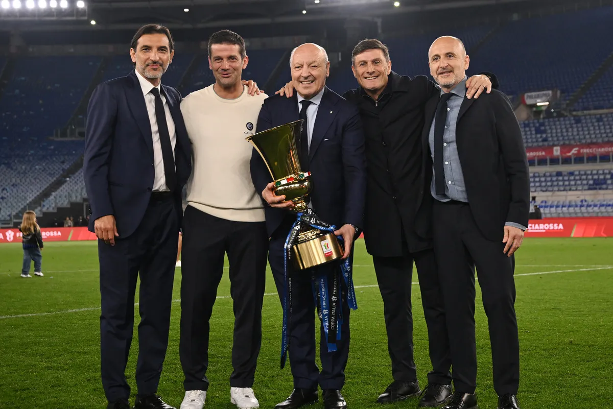 Inter Pertimbangkan Promosi Internal Gantikan Direktur Olahraga Ausilio - sumber: (footballitalia)