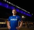 Ipswich Town Resmi Rampungkan Perekrutan Zian Flemming dari Burnley