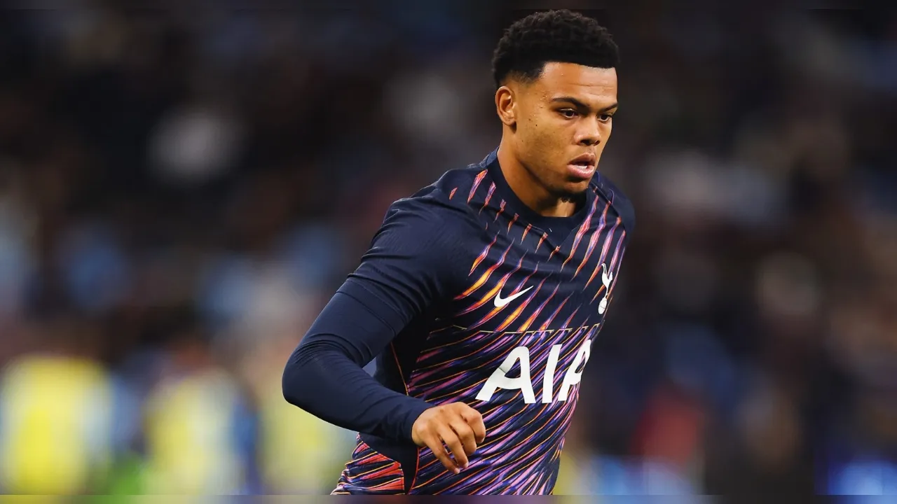Tottenham lepas Scarlett ke Leyton