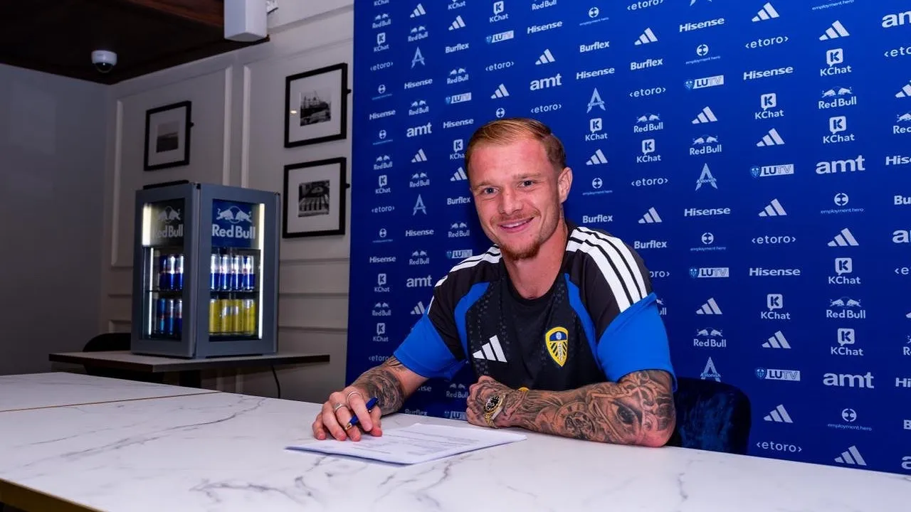 Melvin Bard siap bersaing dan berikan performa terbaik bersama Leeds United