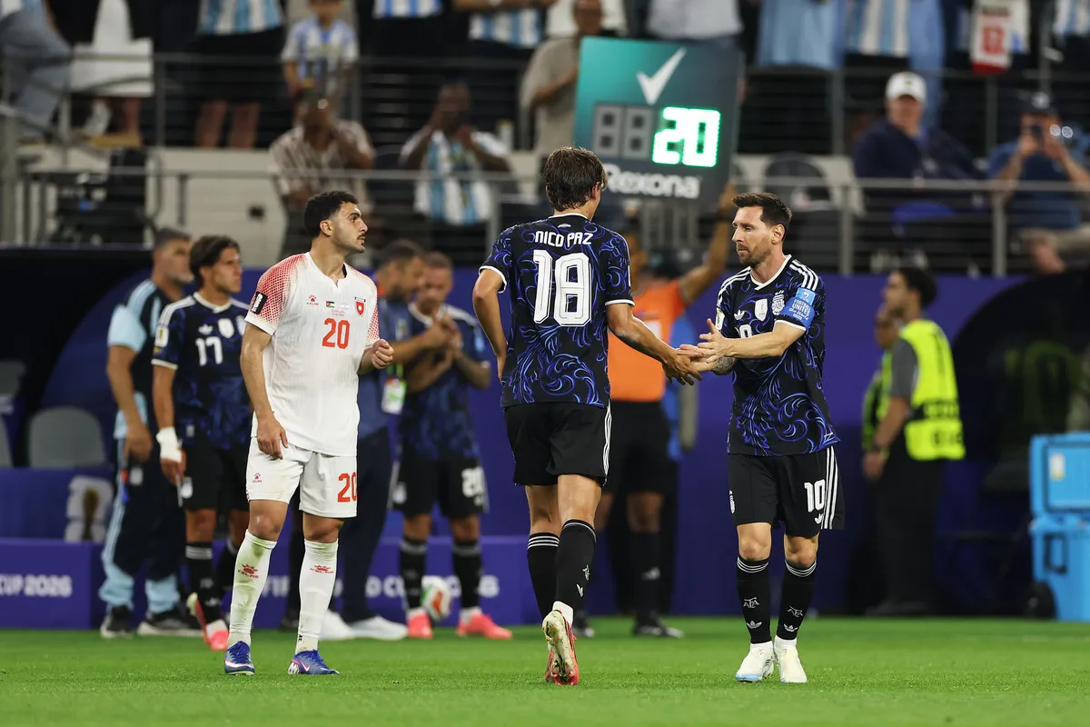 Nico Paz Siap Ambil Alih Peran Messi di Timnas Argentina - sumber: (footballitalia)