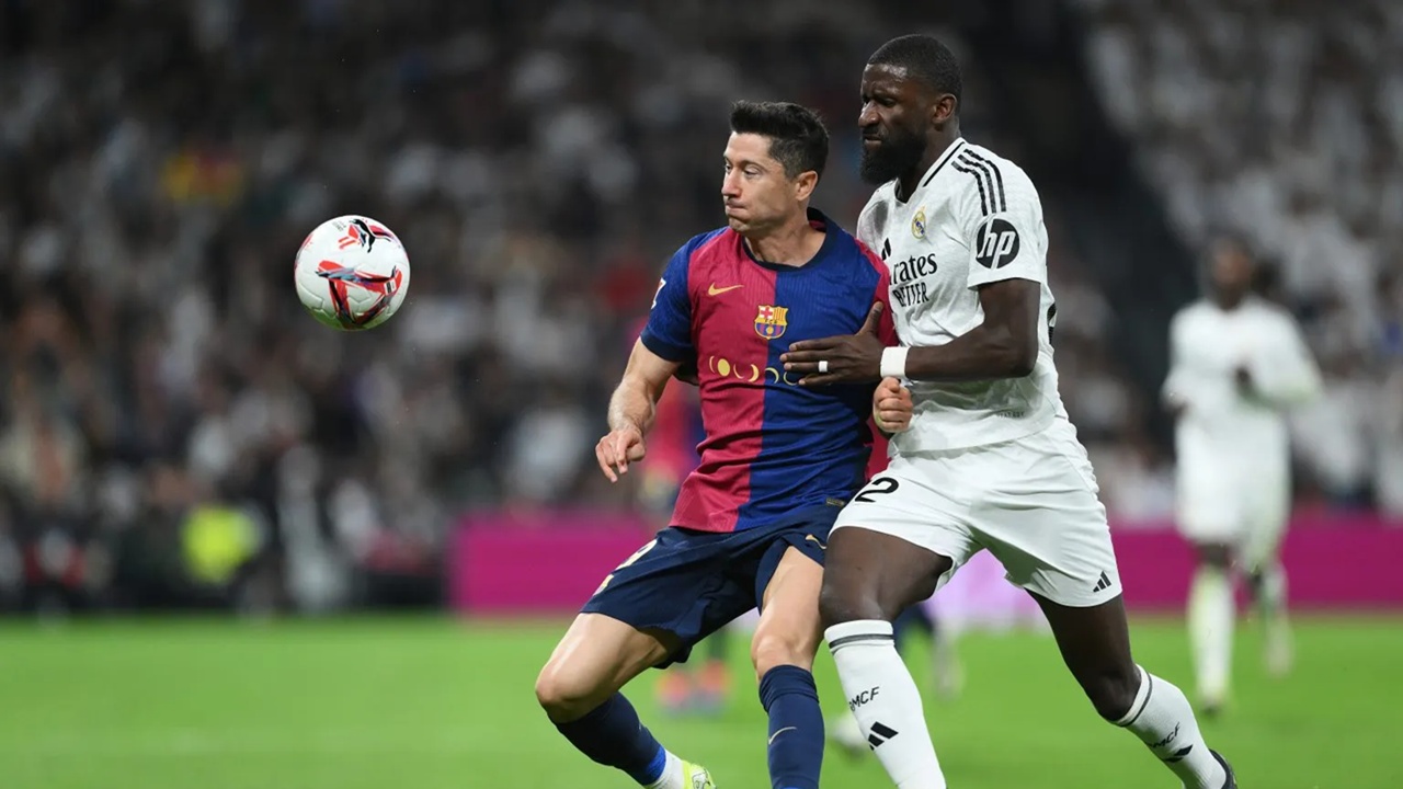 Robert Lewandowski Nilai Real Madrid Lebih Kuat Berkat Mourinho