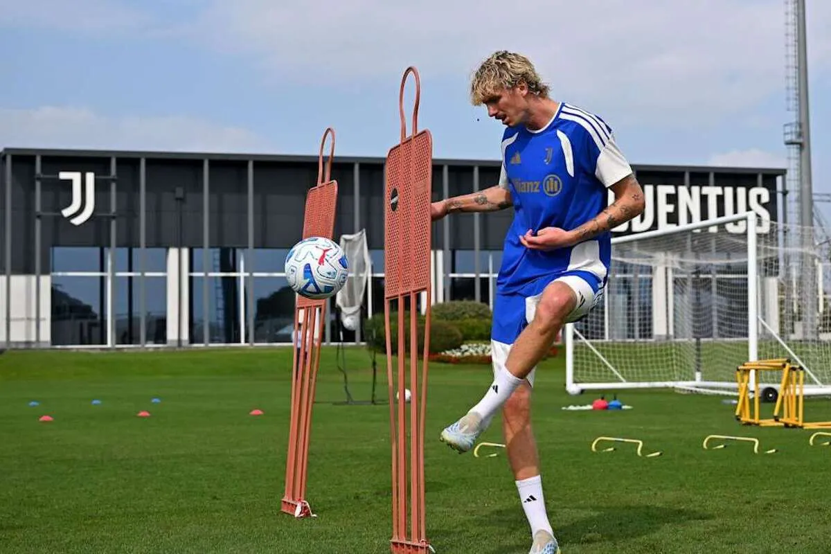 Woltemade Ungkap Kebanggaan Bermain di Klub Raksasa Italia, Juventus - sumber: (footballitalia)