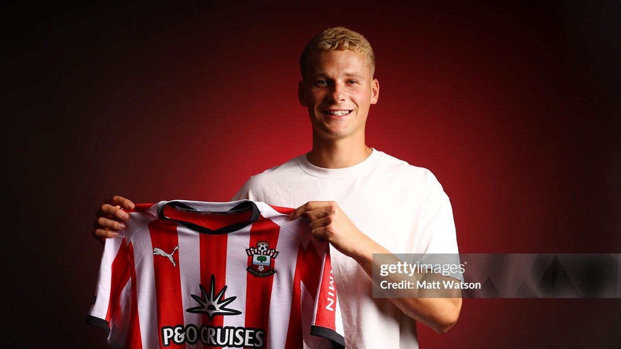Zach Abbott Perpanjang Kontrak di Forest, Langsung Dikirim ke Southampton