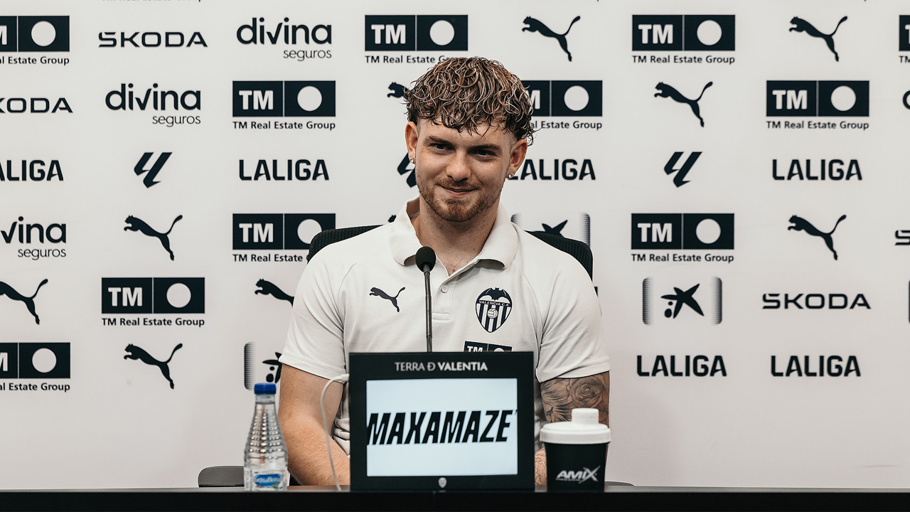Ada Peran Corberan di Balik Keberhasilan Valencia Rekrut Harvey Elliott