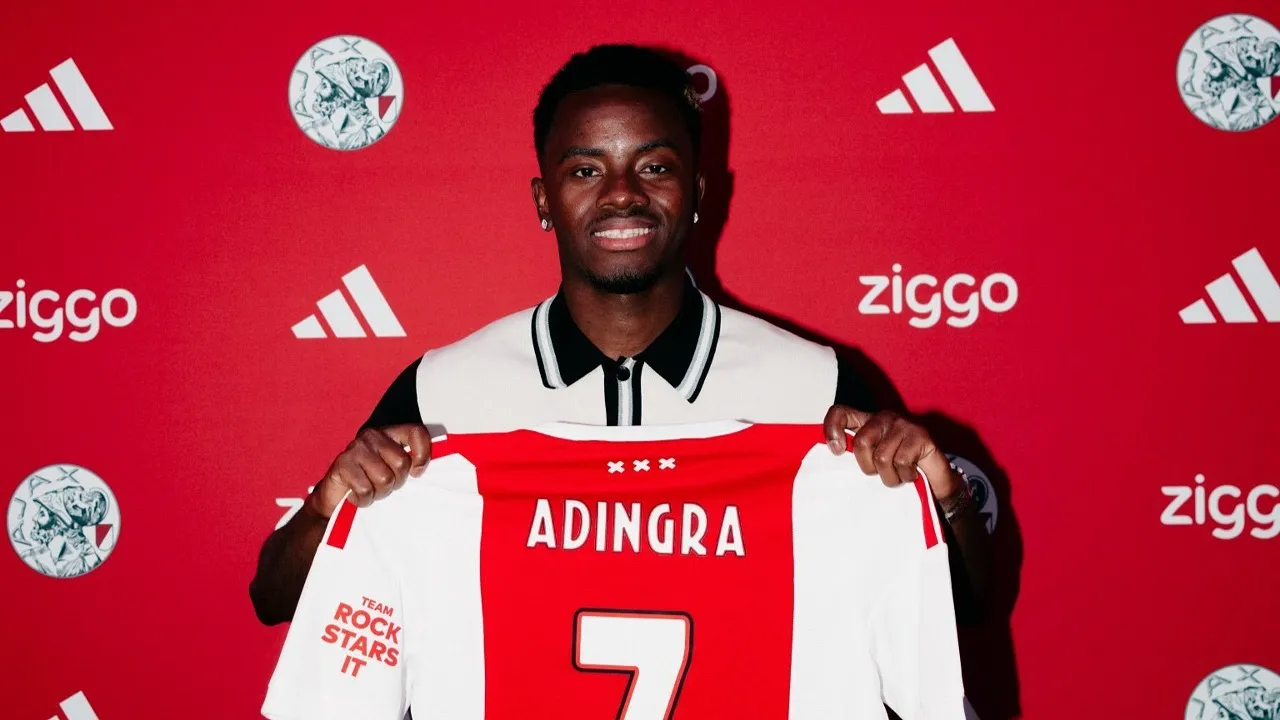 Ajax Amankan Simon Adingra dari Sunderland Lewat Status Pinjaman
