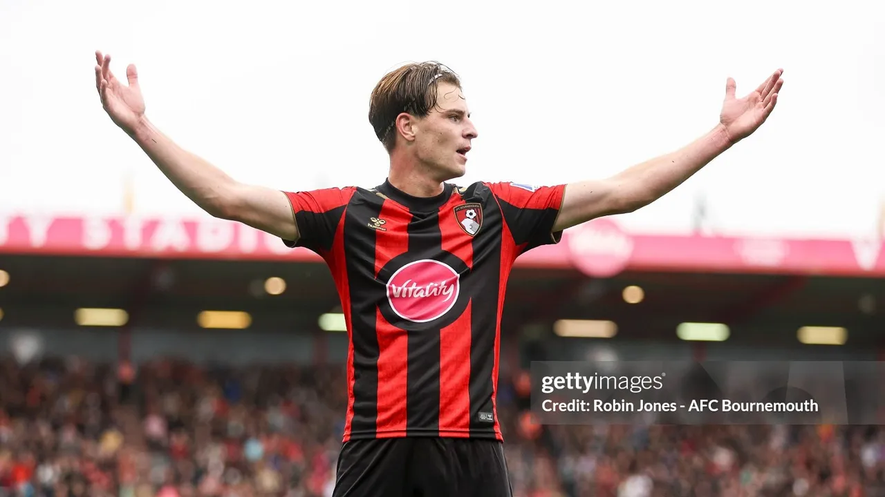 Langkah panik Chelsea incar Alex Scott dipicu kepindahan Enzo Fernandez