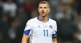 Edin Dzeko Umumkan Pensiun dari Timnas Bosnia & Herzegovina