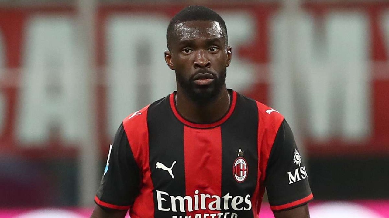 Fikayo Tomori ‘Selamat’ dari Tekanan Transfer, Kini Kembali ke Milanello