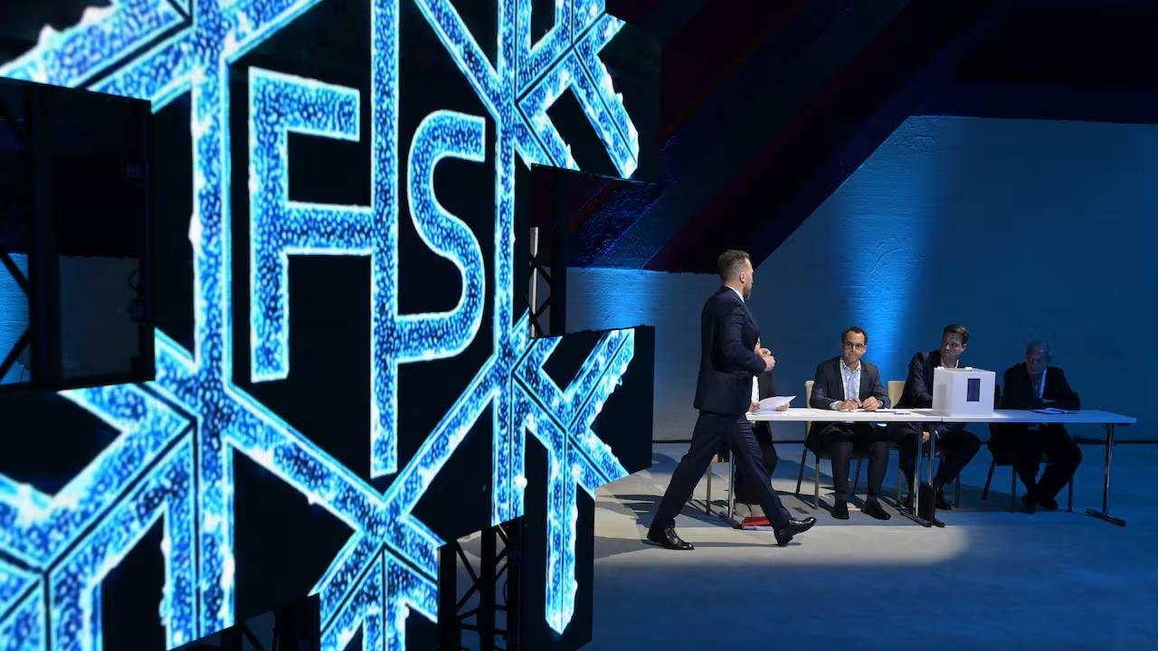 FIS Izinkan Atlet Rusia dan Belarus Bertanding dengan Status Netral