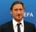 Francesco Totti, Batistuta, dan Baggio Ramaikan Laga Nostalgia Fiorentina