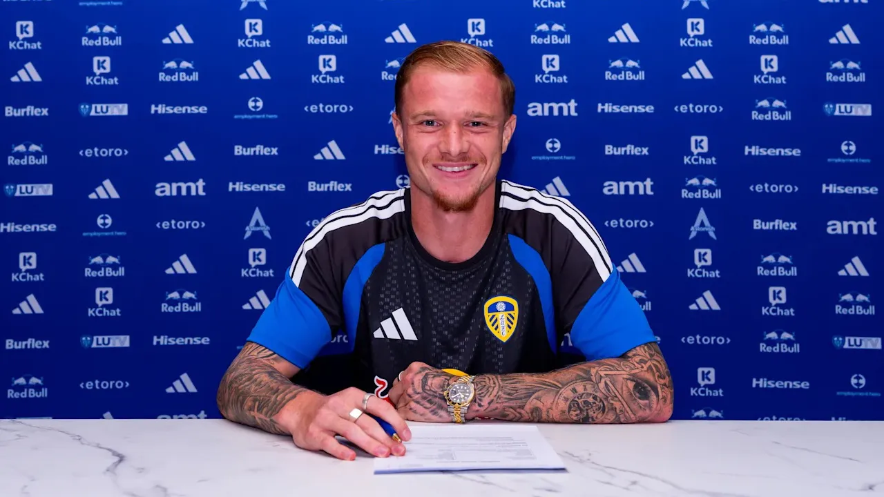 Gabung Leeds, Melvin Bard Wujudkan Mimpi Bermain di Premier League
