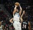 Klay Thompson Incar Rekor Tripoin di Miami Heat