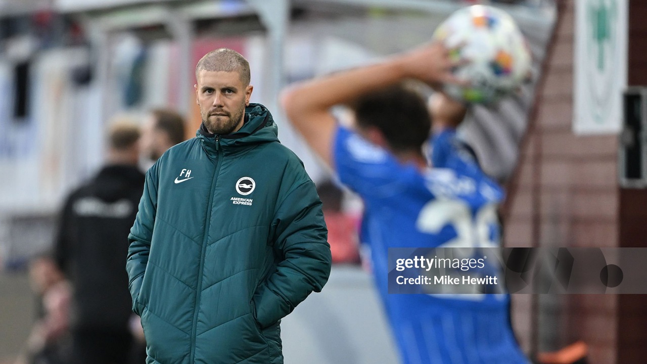 Fabian Hurzeler Pusing Hadapi Badai Cedera Pemain Brighton