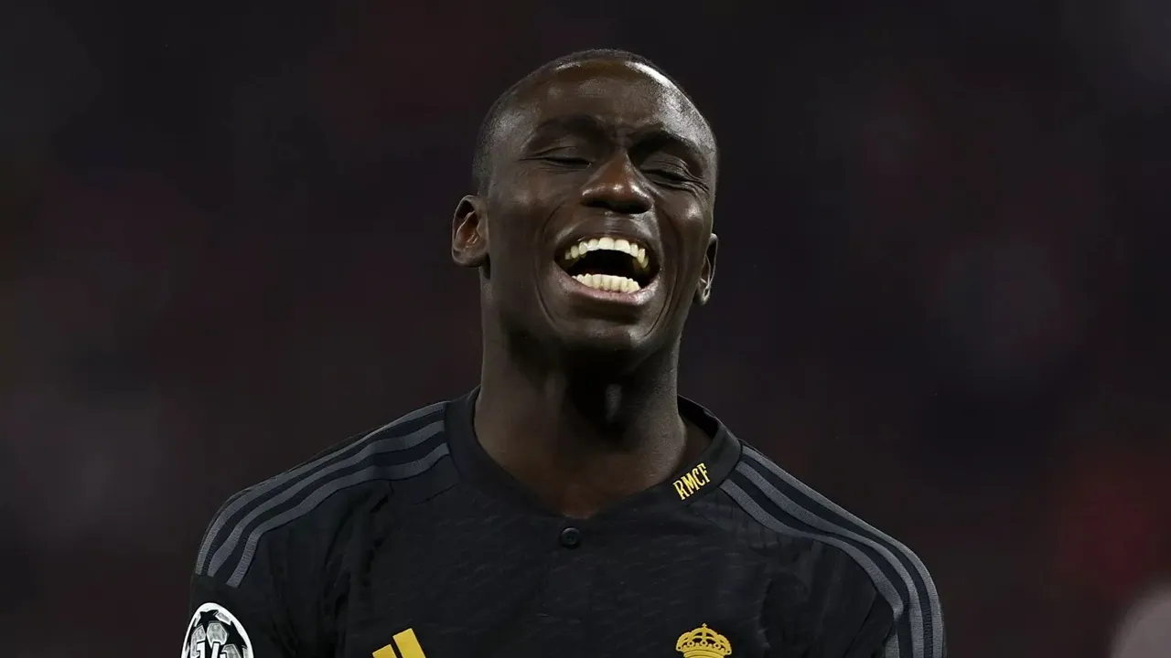 Ferland Mendy Dicoret Real Madrid dari Skuad Liga Champions