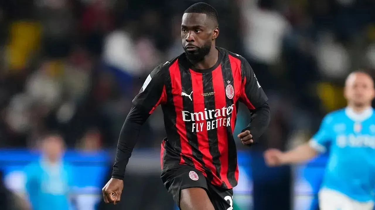 Fikayo Tomori Kembali Berlatih di Milanello Usai Dibekukan Amorim