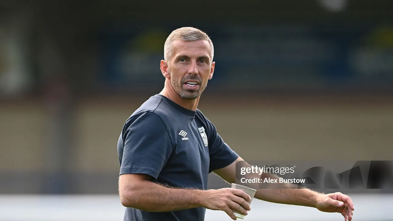 Gary O'Neil Petik Pelajaran Berharga Usai Ipswich Ditekuk Manchester United